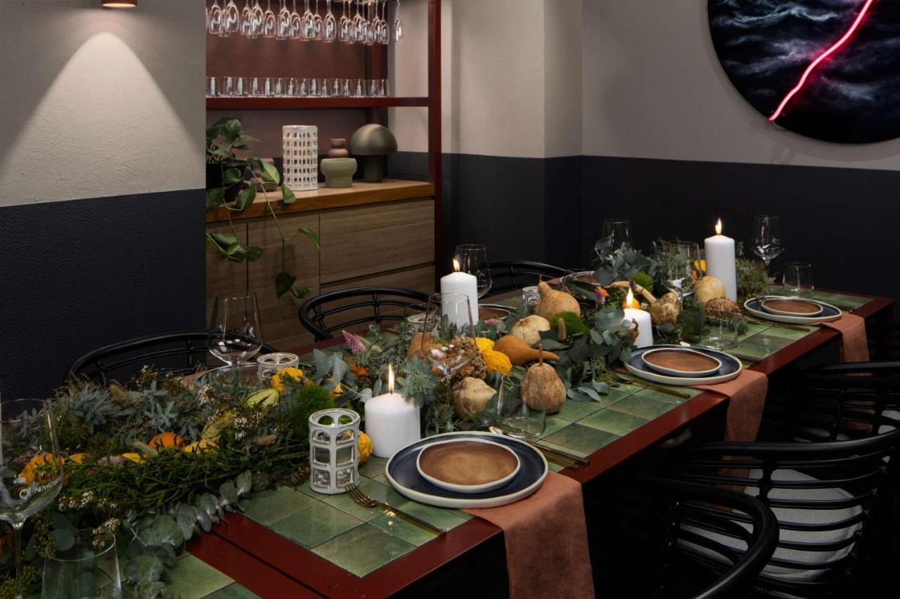 Qt Newcastle 호텔 외부 사진 The interior of the restaurant