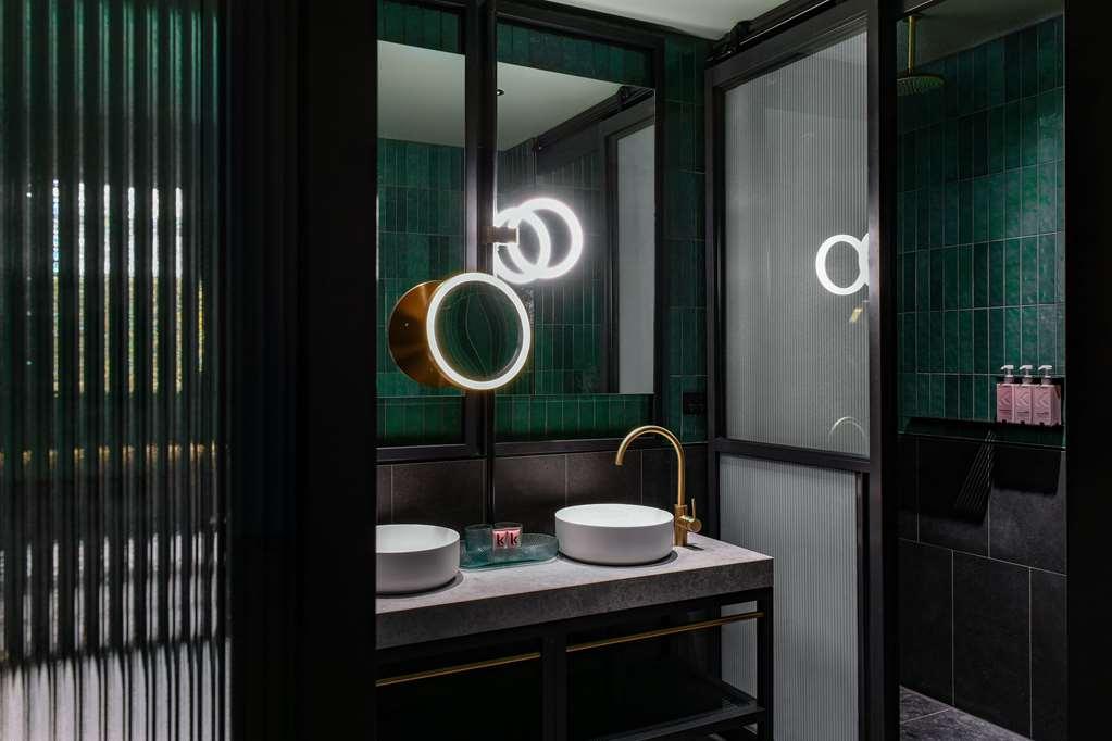 Qt Newcastle 호텔 외부 사진 Bathroom